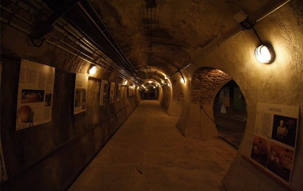 Les Egouts de Paris: The Sewers of Paris