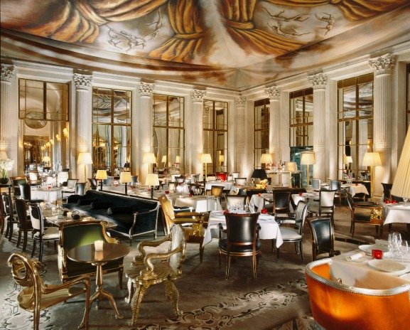 Christmas LE DALI RESTAURANT ©Guillaume de Laubier