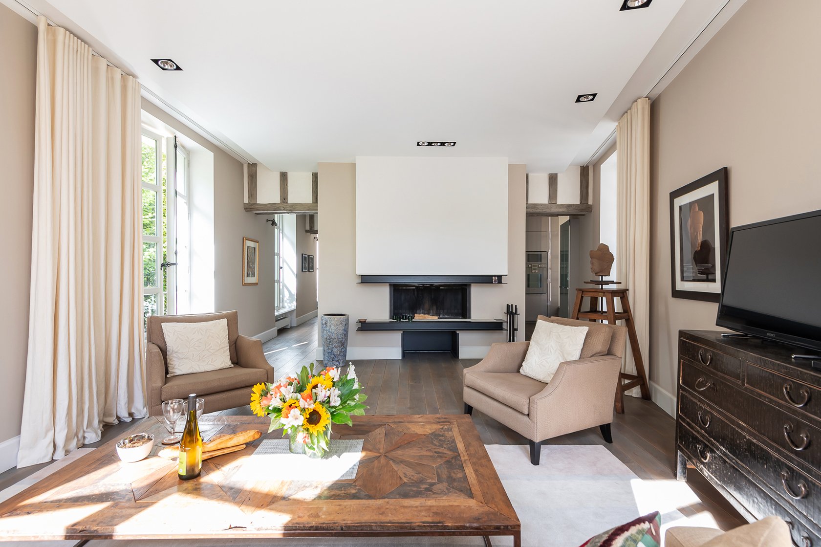 Paris furnished apartment for sale Marais